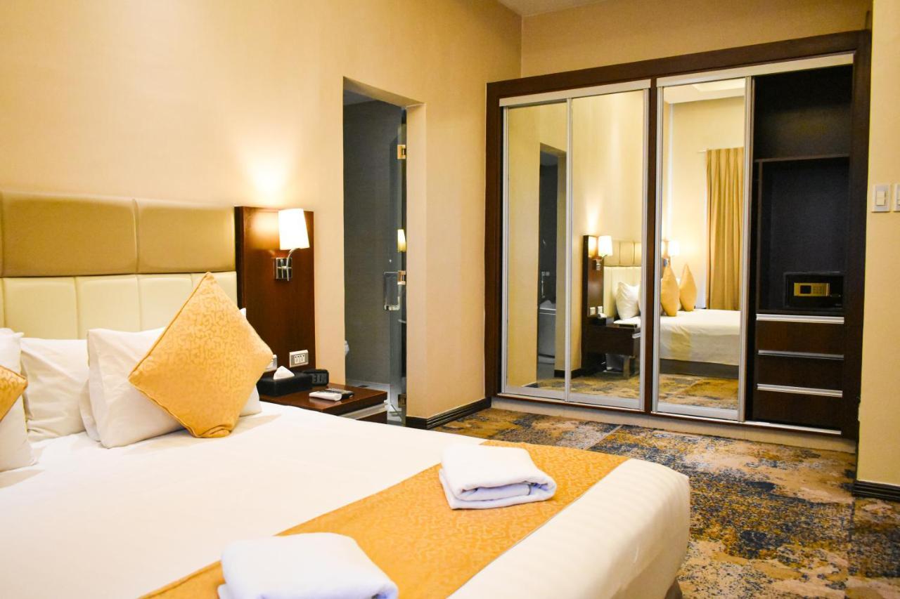 Mg Grand Hotel Olongapo City Exteriör bild