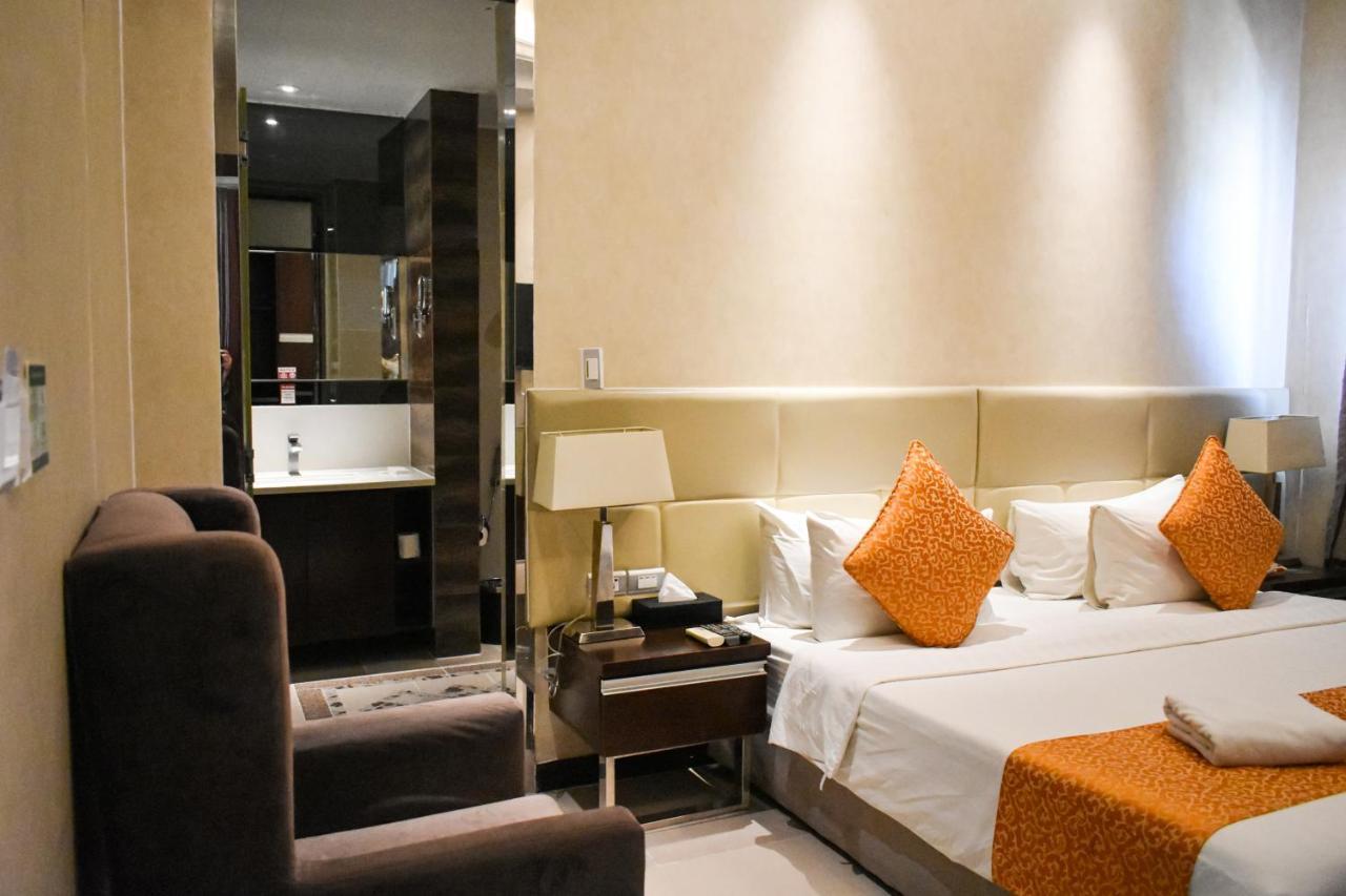 Mg Grand Hotel Olongapo City Exteriör bild