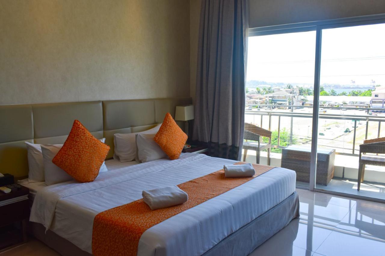 Mg Grand Hotel Olongapo City Exteriör bild