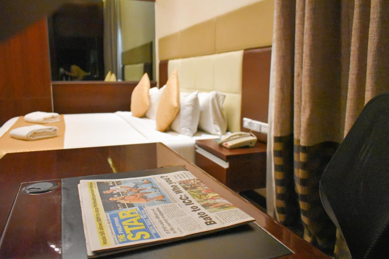 Mg Grand Hotel Olongapo City Exteriör bild